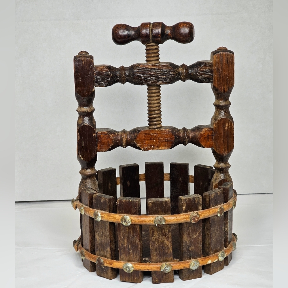 Vintage 1950's Wooden Wishing Well Nut Bowl